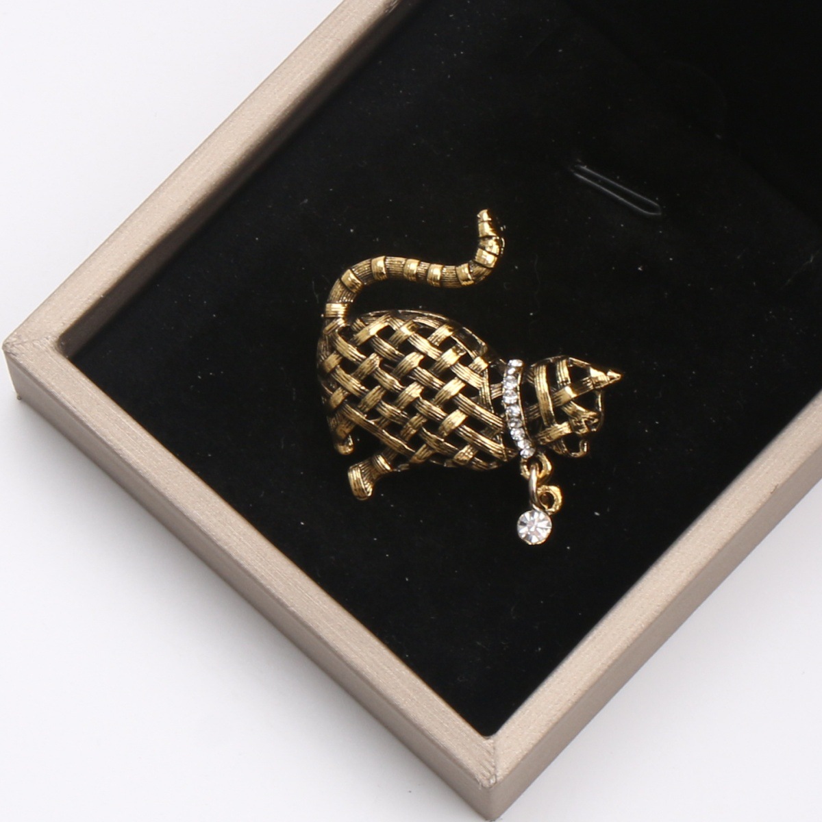 Ornate Woven Cat Brooch Collec - Vintage Collectible Jewelry reseña y precio