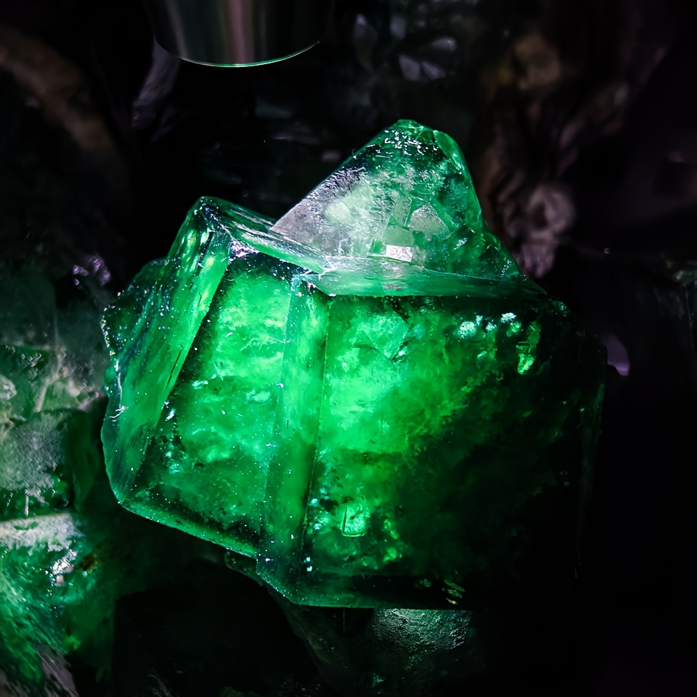 1pc Stunning Rare Green Large  - Vintage Collectible Jewelry reseña y precio