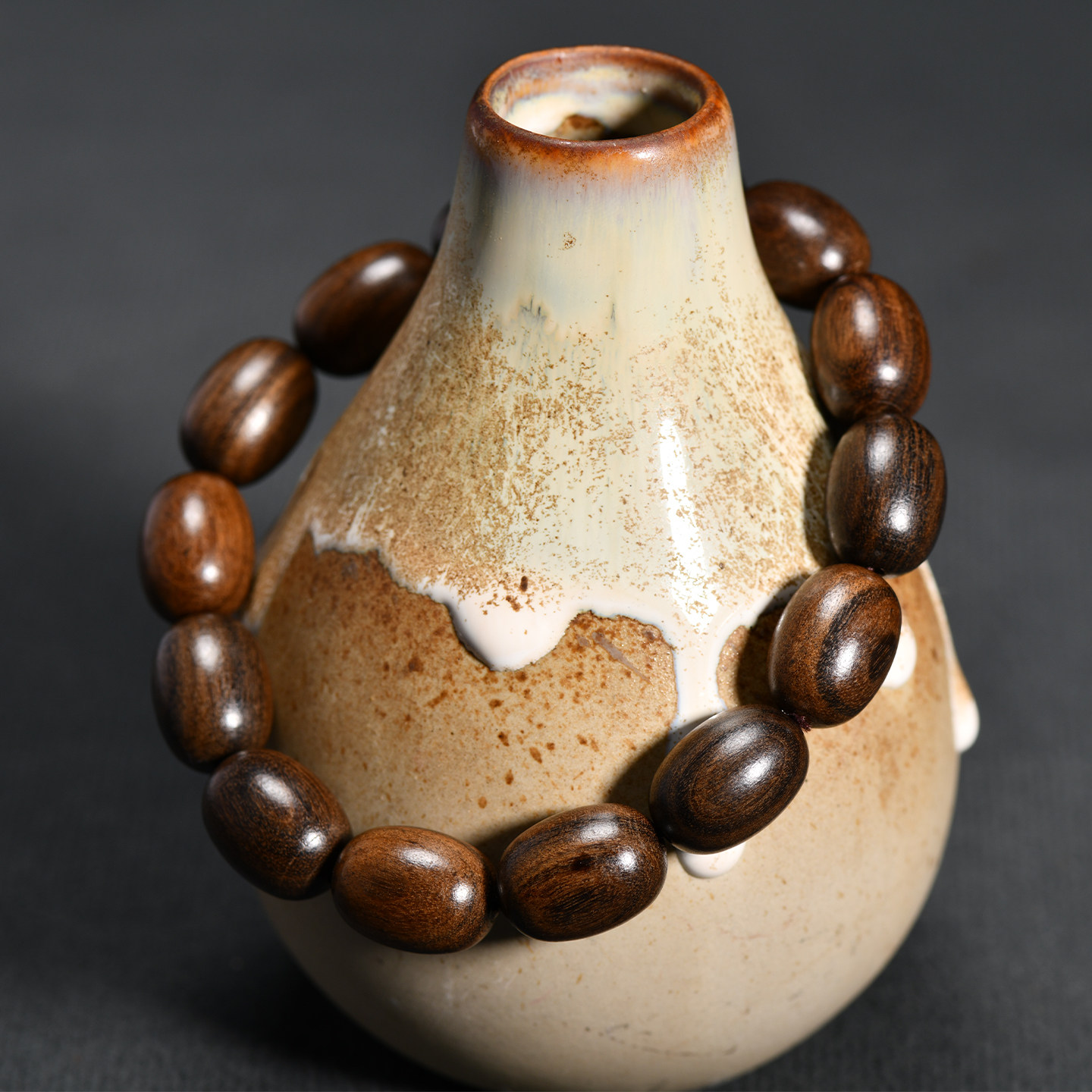 Vintage Ebony Wood Barrel Bead - Vintage Collectible Jewelry reseña y precio